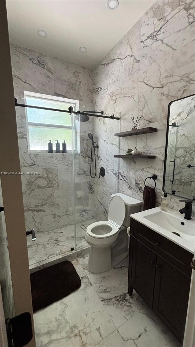 Building Photo - 3015 SW 135th Ave