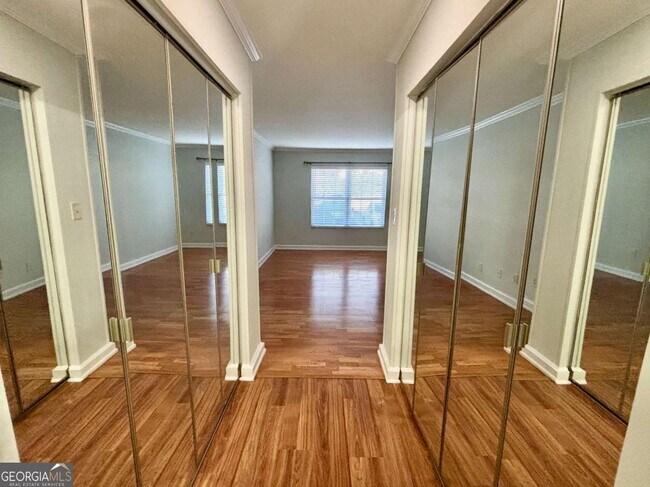 Building Photo - 57 Doranne Ct