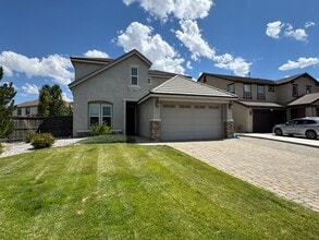 Building Photo - Large Wingfield Springs Home in cul-de-sac...