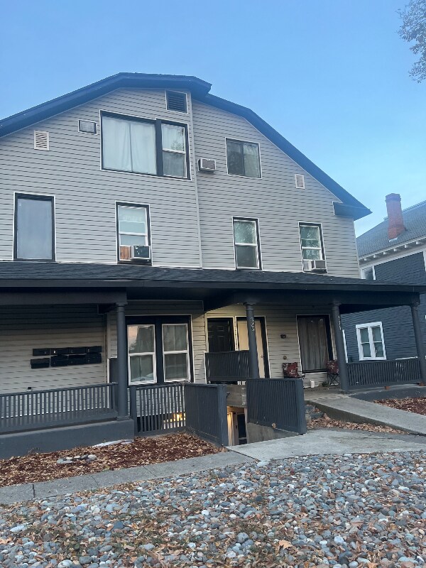 Building Photo - 325 1st Ave