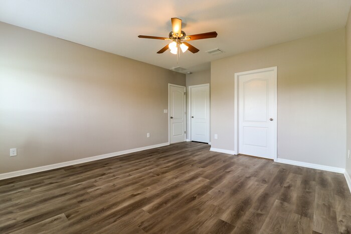 Building Photo - 18523 Hunters Meadow Walk