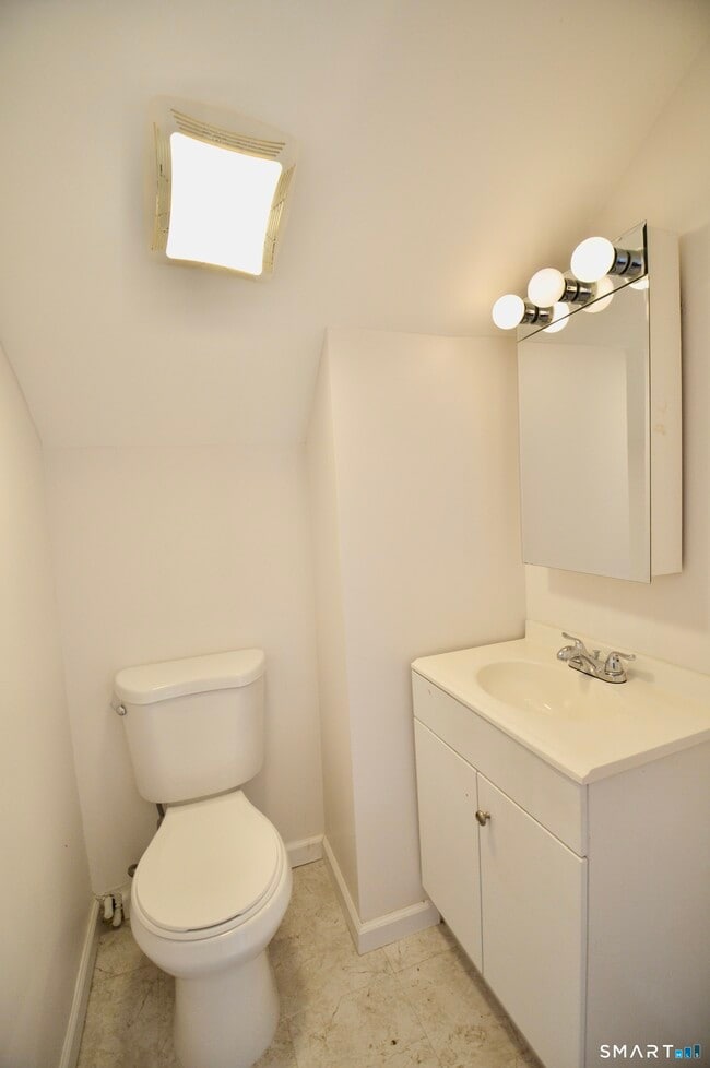 Building Photo - 314 Knowlton St