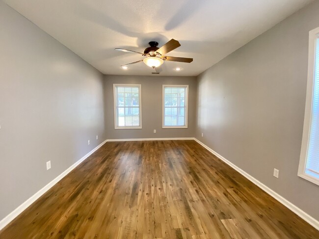 Building Photo - Spacious, Four Bedroom Home in The Farm!