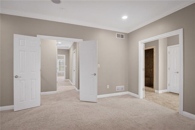 Building Photo - 402 Georgetowne Ct