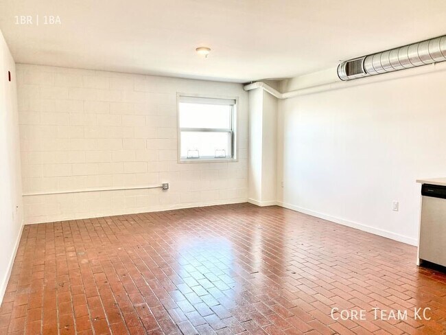 Building Photo - 1180 E 30th St