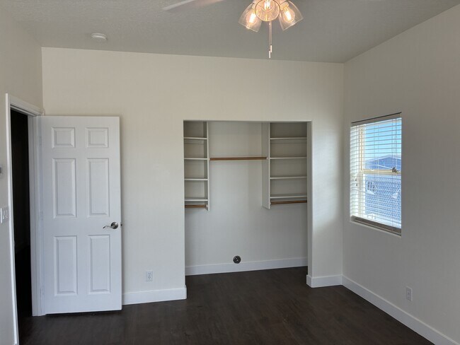 Building Photo - 3080 Lindero St