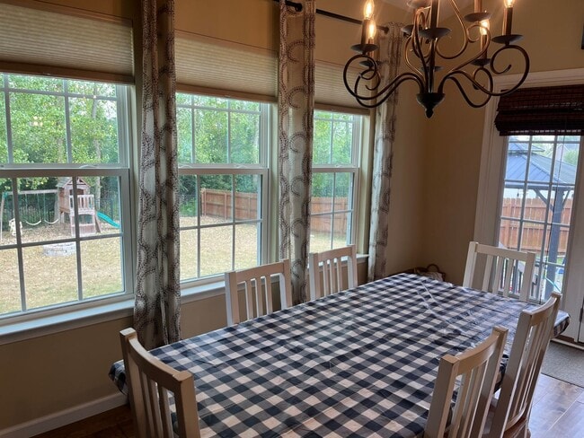 Building Photo - Beautiful 4-bedroom house in Baldwinsville