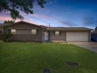 Building Photo - 240 S 120th E Ave