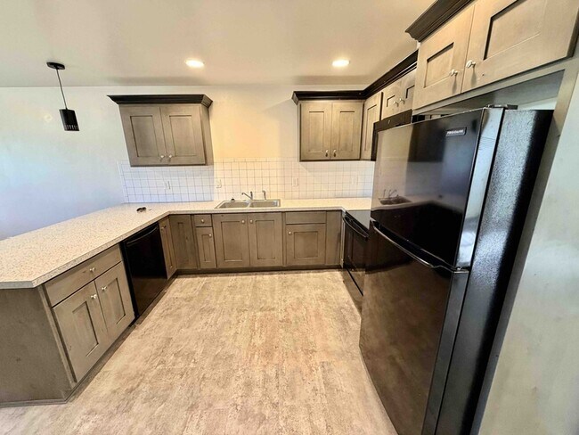 Building Photo - 1048 Enterprise Dr