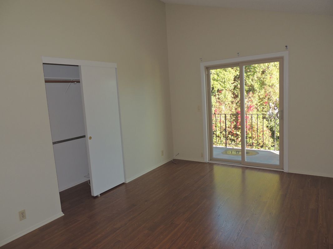 Building Photo - 430 Ohio Ave