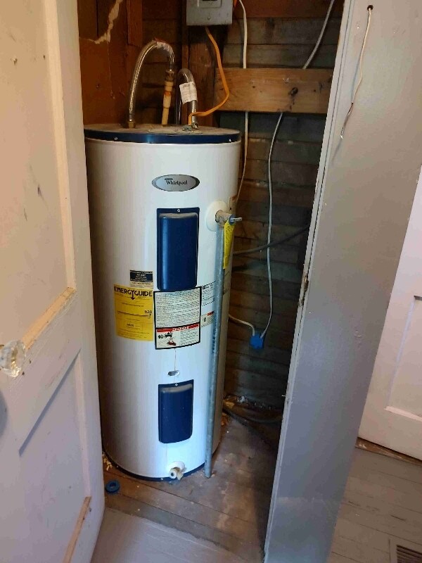 Building Photo - 8155 Columbus Rd