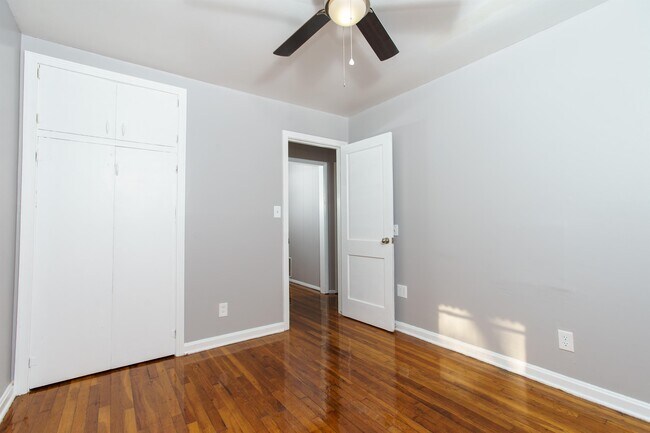 Building Photo - 1312 S Fern St