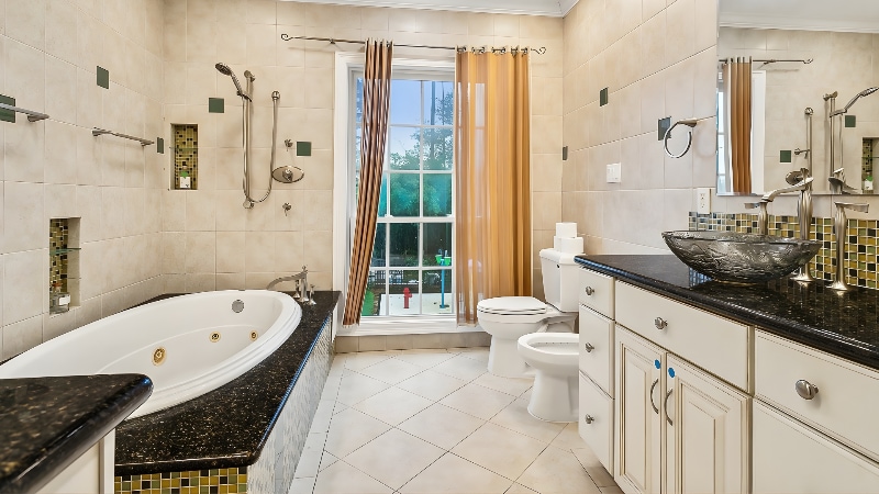 Building Photo - 126 Rue De La Paix