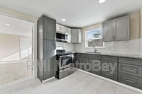 Building Photo - 5117 Mallett Dr