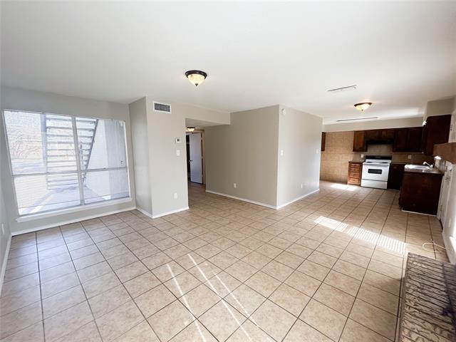 Building Photo - 1401 Old Bardwell Rd