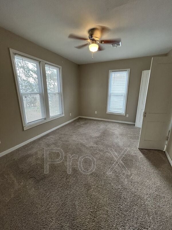 Building Photo - 1011 E 14th St