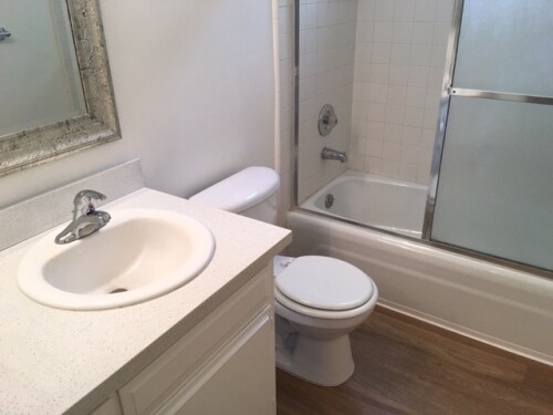 Building Photo - 10585 Missouri Ave