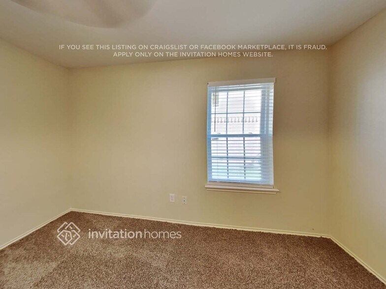 Building Photo - 14327 Heron Marsh Dr