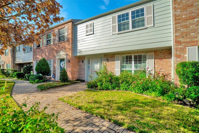 Building Photo - 5851 Doliver Dr