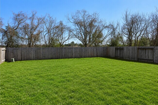 Building Photo - 6702 Albion Cresent Dr