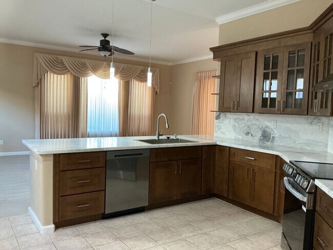 Building Photo - 1750 Bella Terra Dr