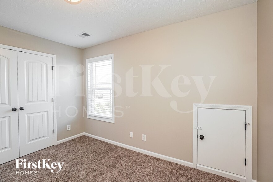 Building Photo - 1309 Loren Circle