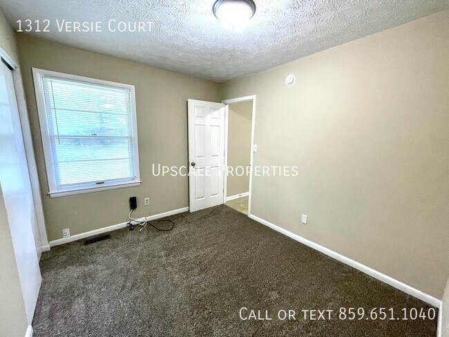 Building Photo - 1312 Versie Ct