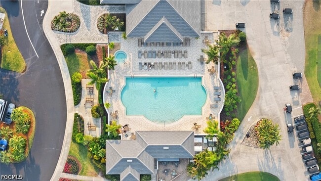 Building Photo - 10480 Washingtonia Palm Way