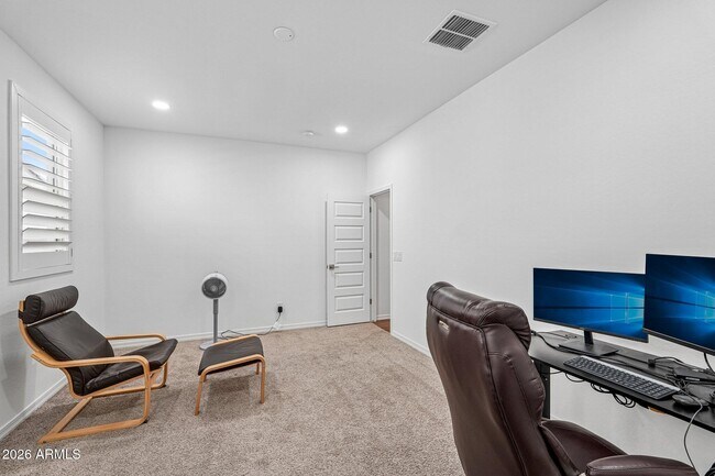 Building Photo - 9019 W Denton Ln