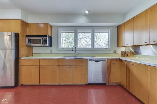 Building Photo - 111 McClellan Rd