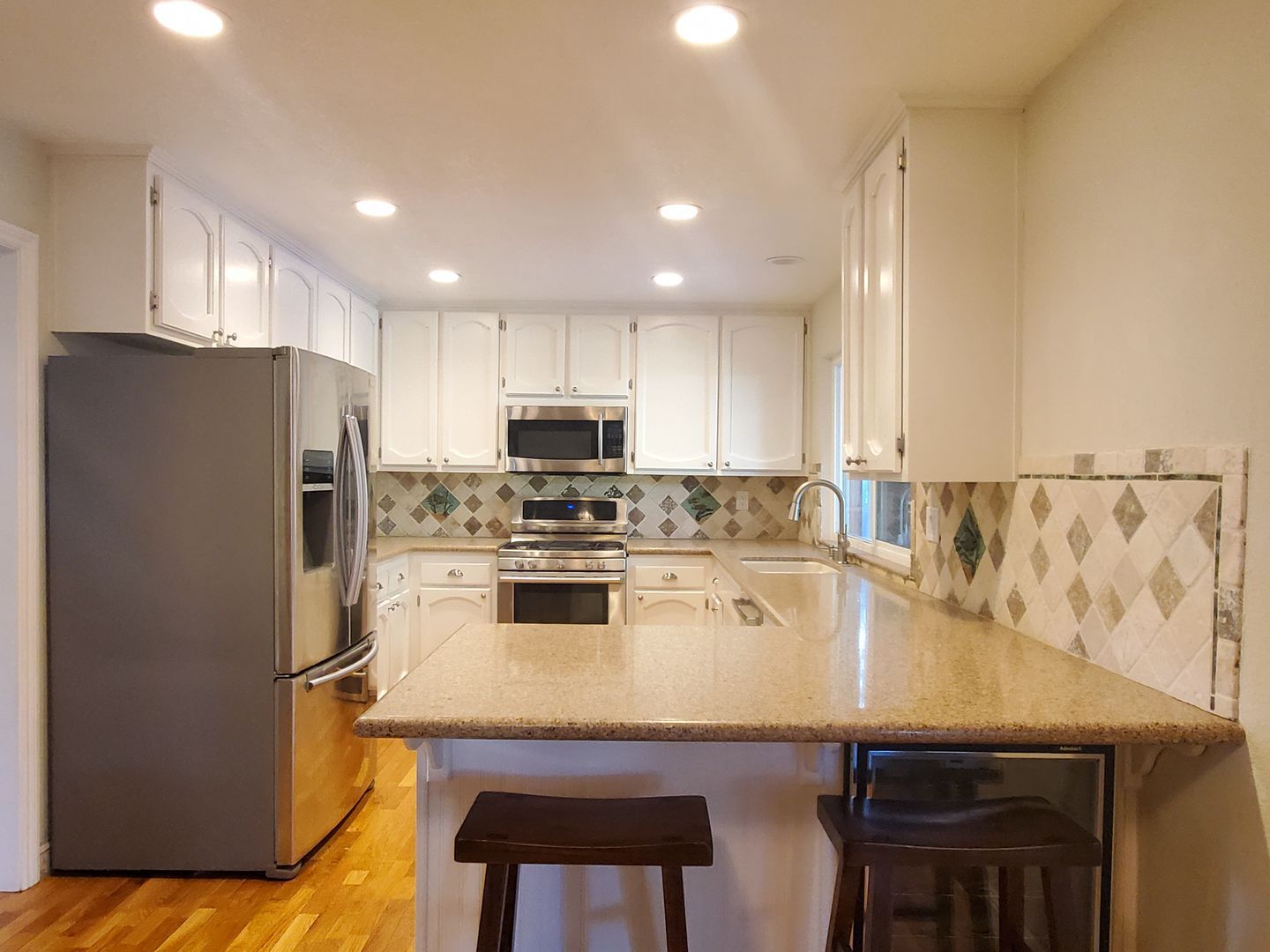 Building Photo - 16745 Spring Hill Ct