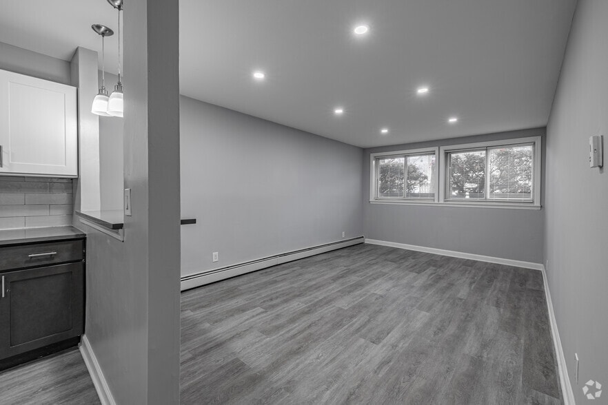 1BR, 1BA - 650SF - Living Room - Haledon Estates Apartments