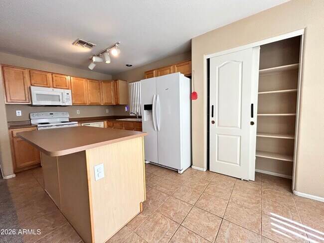 Building Photo - 2109 N 109th Ave