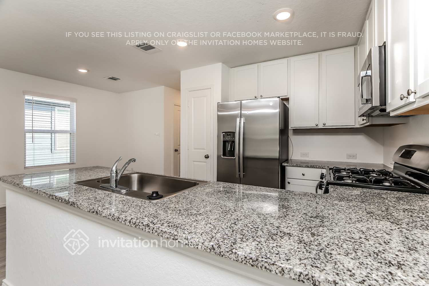 Building Photo - 8272 Piedra Medina