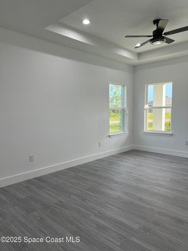 Building Photo - 200 Farley St