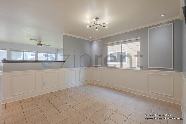 Building Photo - 11944 Chanteloup Dr