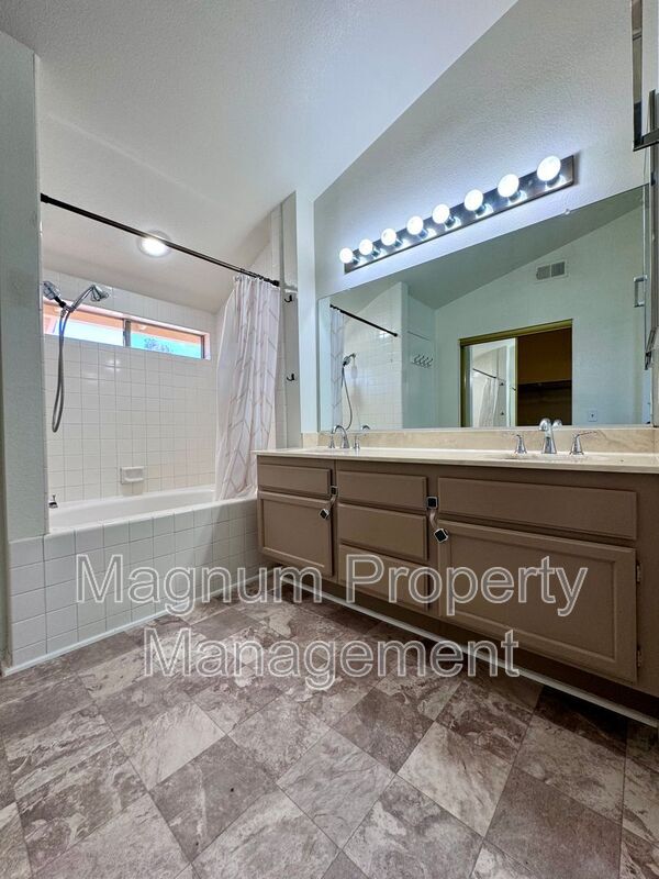 Building Photo - 24453 Jacarte Dr