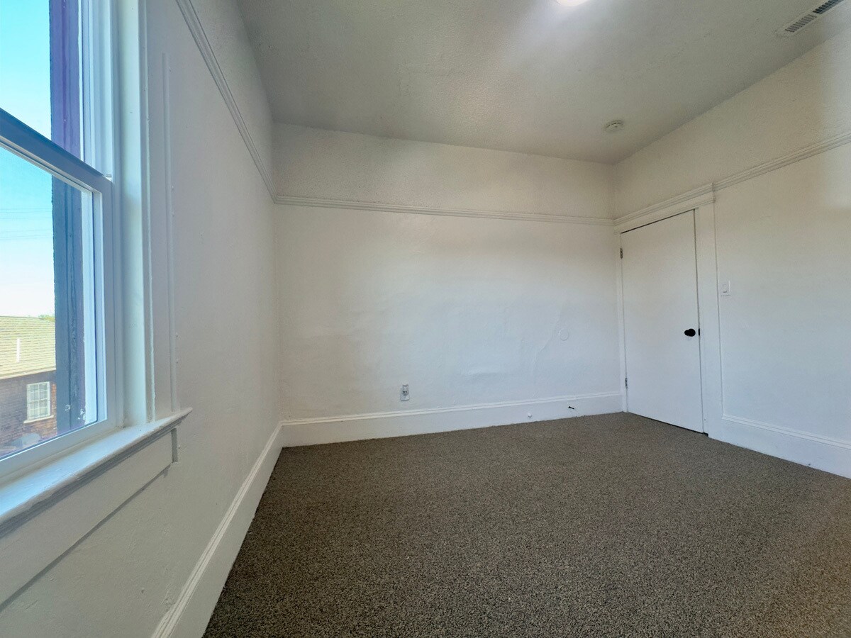 Building Photo - 3641 West St