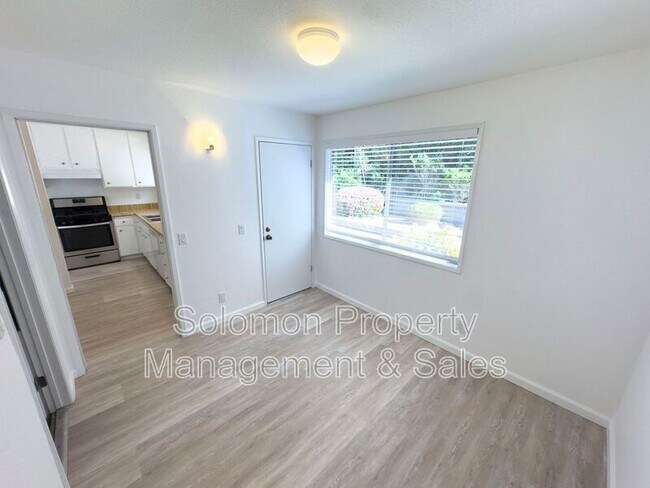 Building Photo - 4825 Northerly St