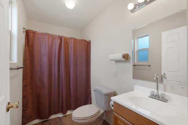 Building Photo - NW Albuquerque | 2 bed / 1 bath | Casita |...