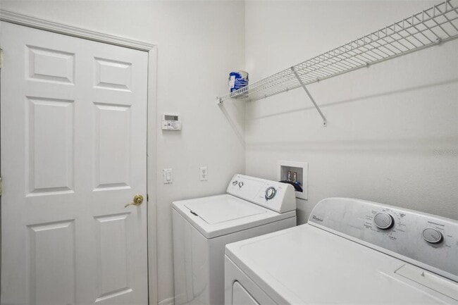 Building Photo - 127 Silver Falls Dr