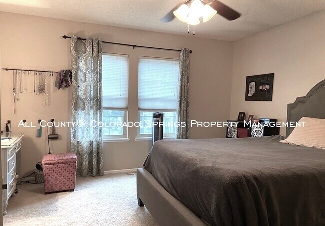 Building Photo - 4110 Little Crown Ln