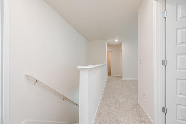 Building Photo - 4027 Abbey Rd