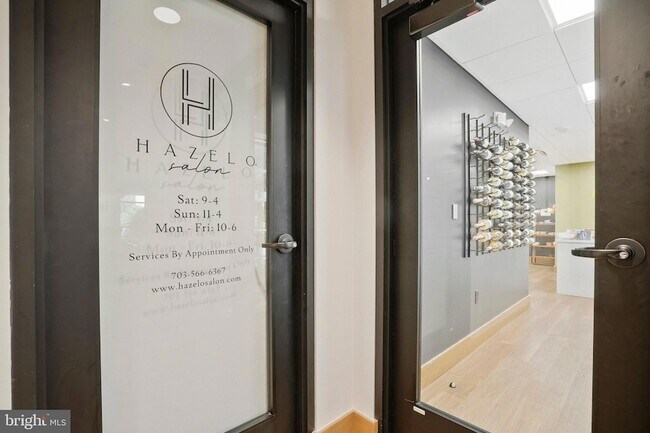 Building Photo - 5904 Mt Eagle Dr