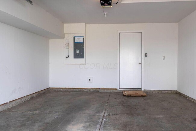 Building Photo - 5750 Hayden Run Blvd