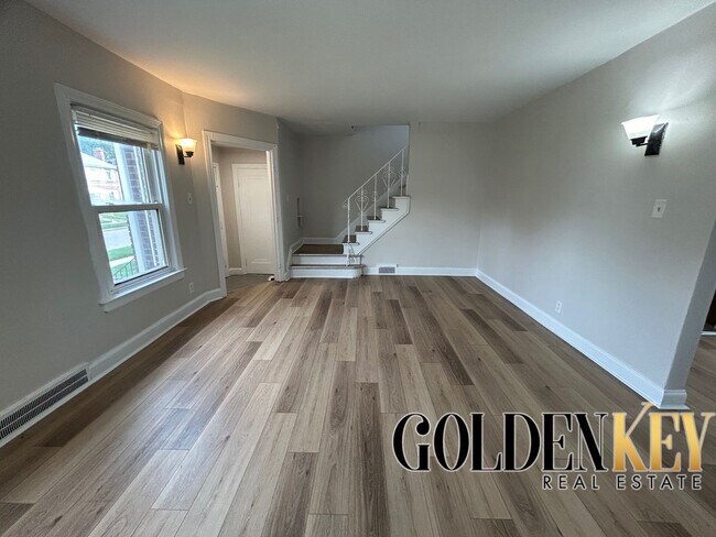 Building Photo - LARGE WESTSIDE FULLY REHABBED HOME -  3 be...