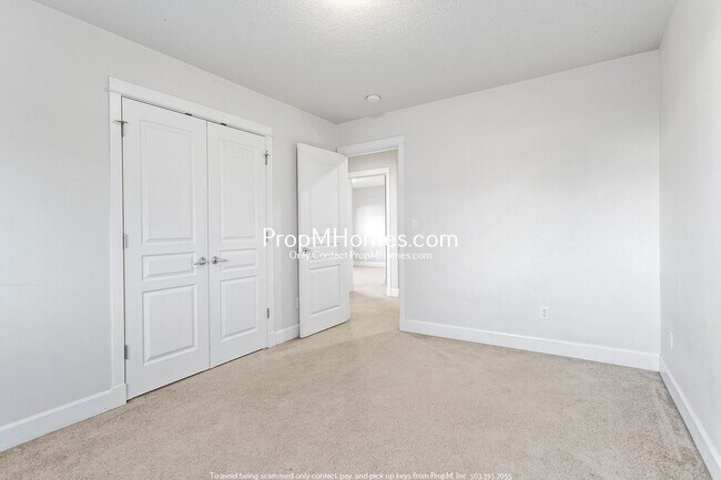 Building Photo - 1134 SE 40th Ave