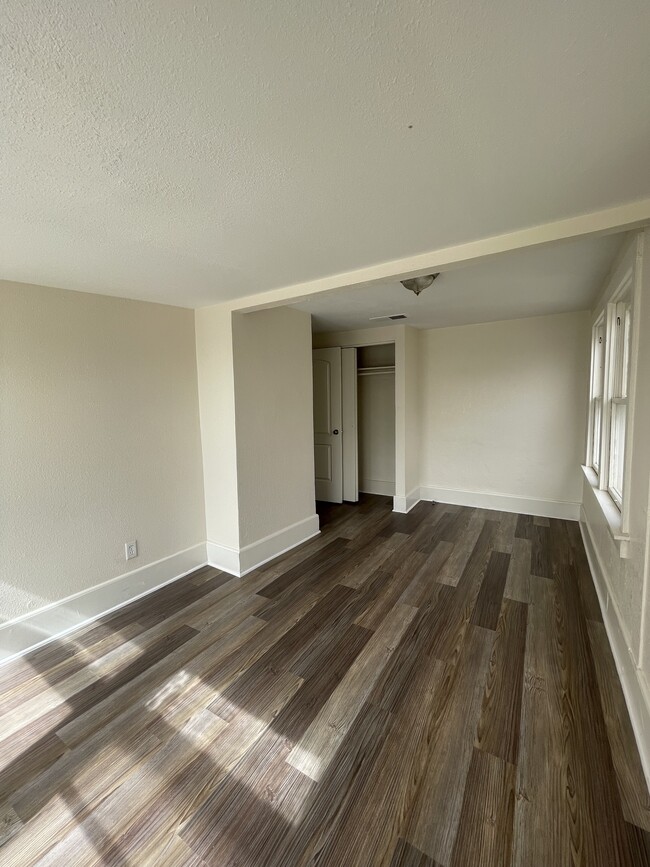 Building Photo - 3720 Chester Ave