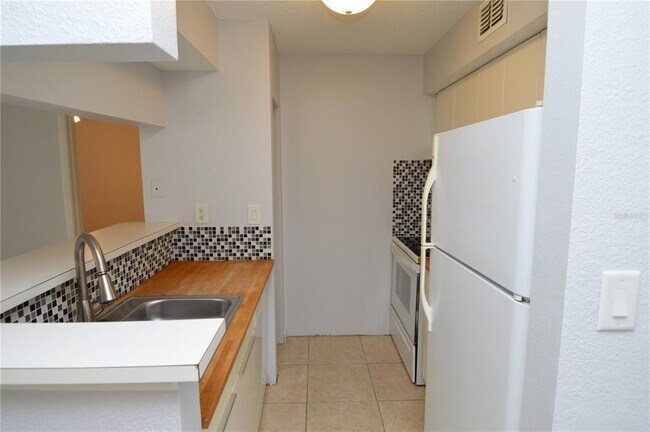 Building Photo - 8645 Fancy Finch Dr