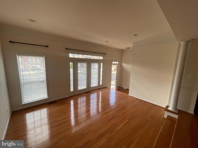 Building Photo - 41943 Cinnabar Square